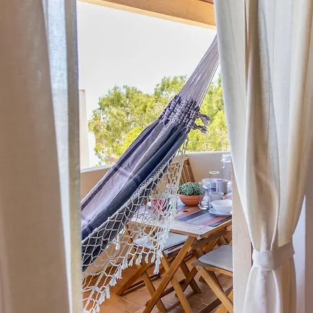 Comfortable 2-bedroom With Pool And Wi-fi