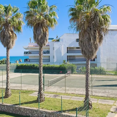 Comfortable 2-bedroom With Pool And Wi-fi *
