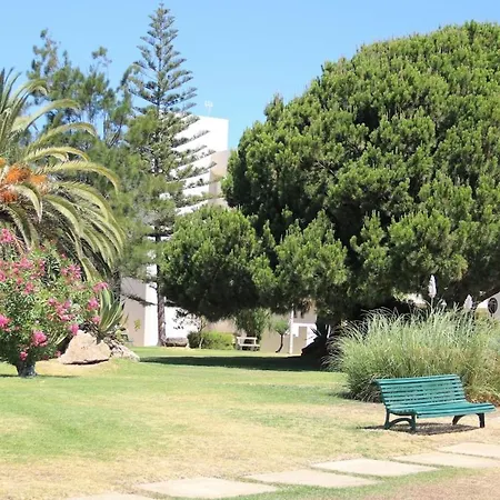Apartamento Comfortable 2-bedroom With Pool And Wi-fi