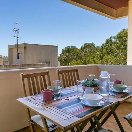 Comfortable 2-bedroom With Pool And Wi-fi Lägenhet Lagos